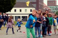 Papierflieger auf dem 16. KinderKulturFestival