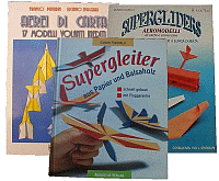 Italienische Papierflieger-Bücher